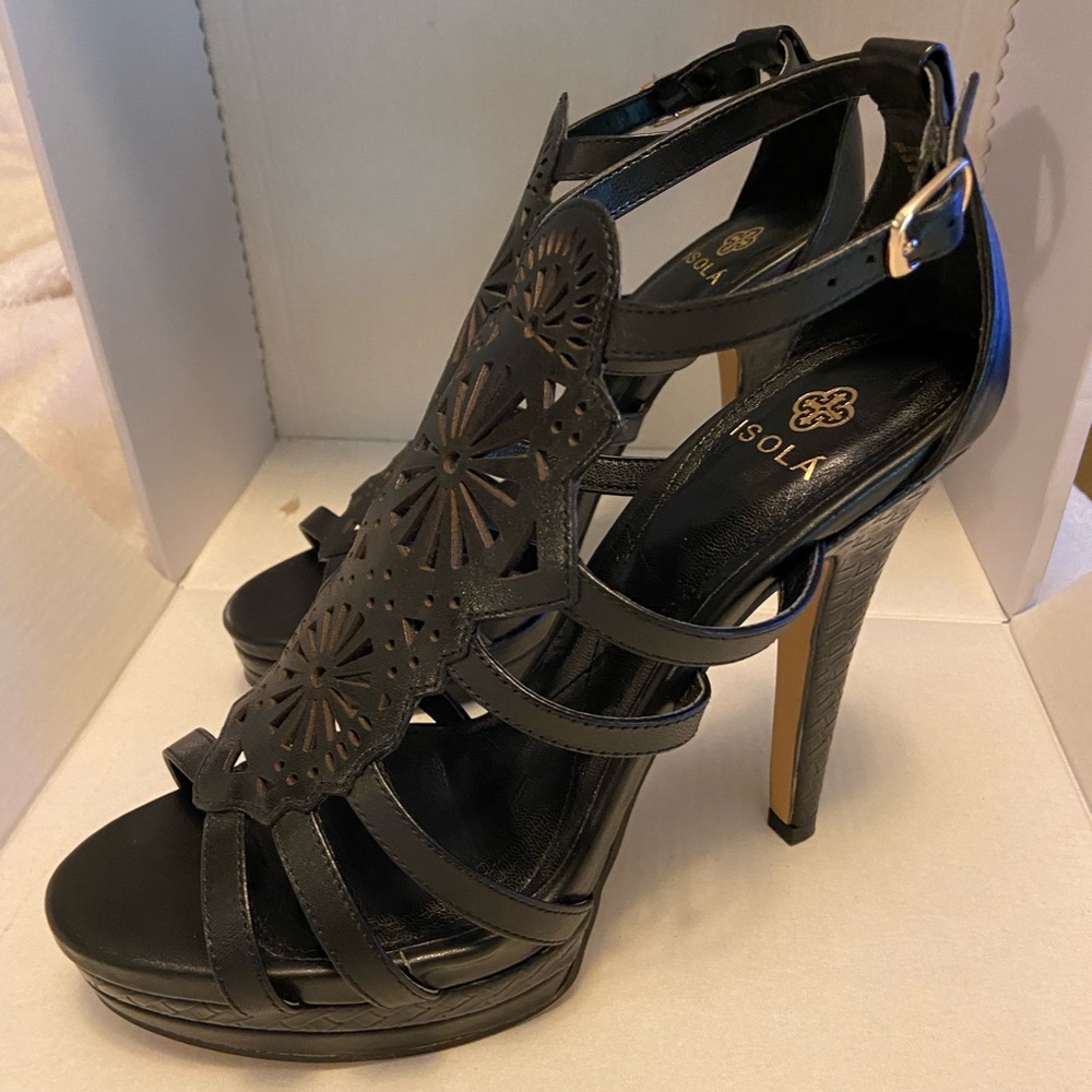 Black Heels, Isola size 9 NWOT
